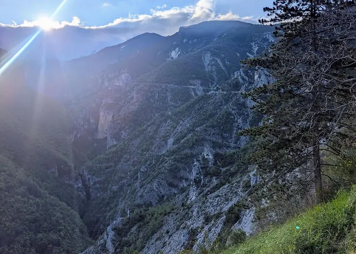 Casa Avella Mountain Retreat Bed & Breakfast