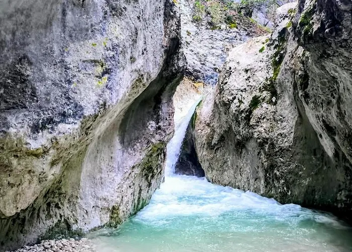 Casa Avella Mountain Retreat Bed & Breakfast